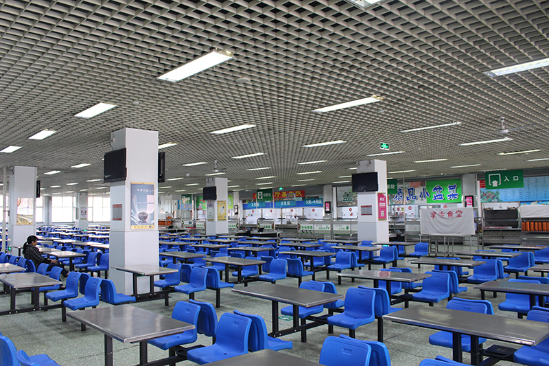 学生餐厅