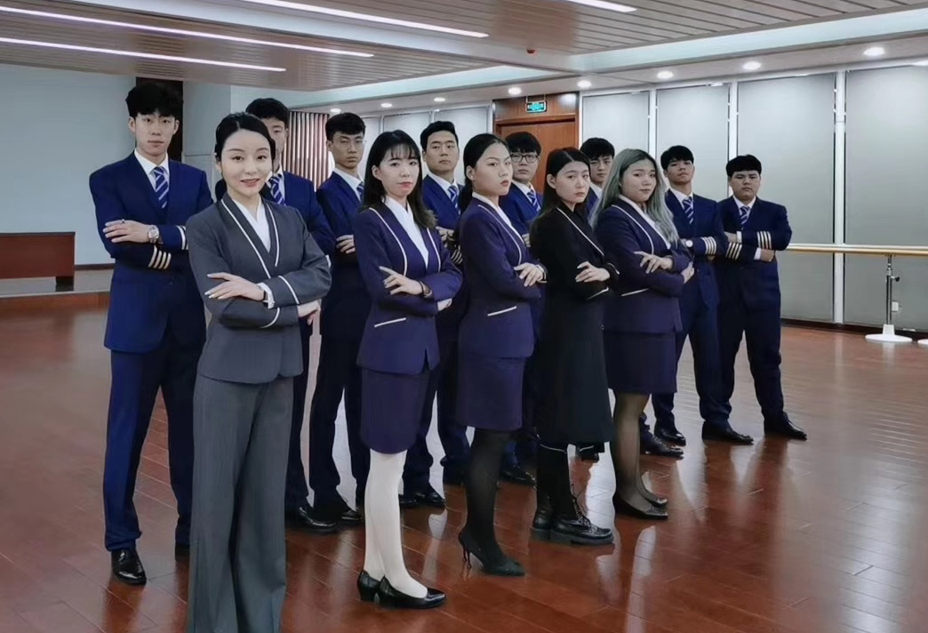 学生课间合影