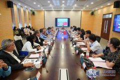 古巴共产党省市委领导干部考察团访问二外